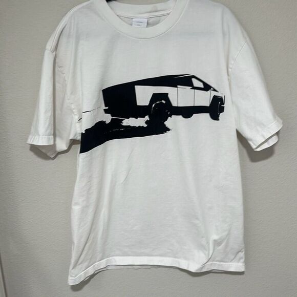 Tesla Mens White Cybertruck Graphic Crewneck Short Sleeve T-Shirt Size XL - Picture 1 of 7